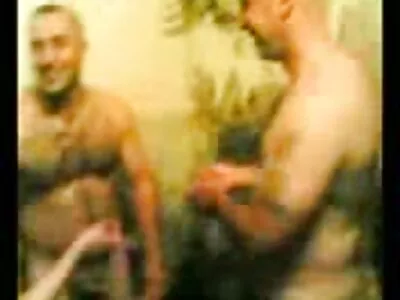 18 سال لیٹنا ایک مونسٹر کاک ویڈیو لے رہی ہے (لاریم)